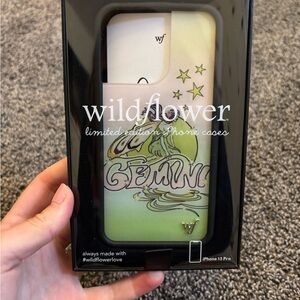 Iphone 13 Pro wildflower gemini case